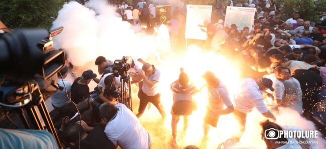 Armenia -- Police target journalists covering street protests in Yerevan, 12Jun2024 | Credit: Photolure